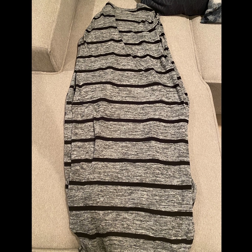 NY&Co Black and Gray Maxi Cardigan w| Pockets - Picture 5 of 5